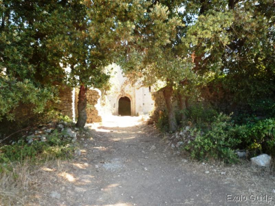 Chapelle de Cardonnet, romanic chapel, Cournonterral, France Chapelle de Cardonnet, romanic chapel, Cournonterral, France