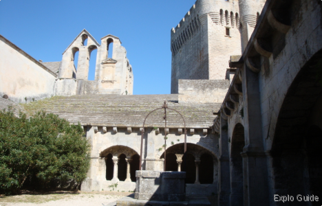 Montmajour Abbey closter Explo-guide - Alternative travel database