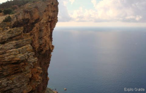 Cap Canaille cliffs, Cassis, La Ciotat Explo-guide - Alternative travel database