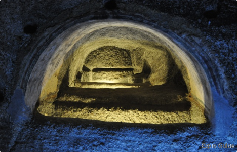 The Catacombs of Milos - Multiple Arcosolia Explo-guide - Alternative travel database