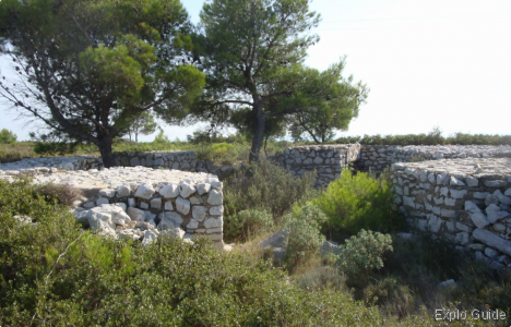 Cavallas bunkers, Carro Explo-guide - Alternative travel database