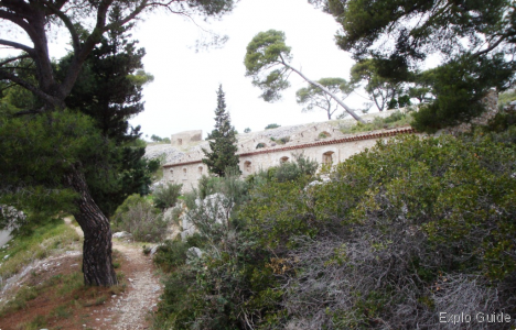 Fort de La Pointe, Gros Cerveau, Ollioules, Toulon ExploGuide - Off the Path Travel and Alternative Tourism database