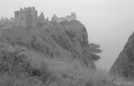 Dunnottar Castle, Scotland, Stonehave Explo-guide - Alternative travel database