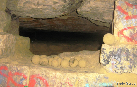 Les Catacombes de Paris, Paris unofficial underground... ExploGuide - Off the Path Travel and Alternative Tourism database