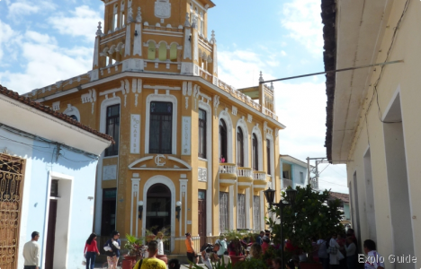 Independencia Sur street, Sancti Spiritus ExploGuide - Off the beaten path travel and alternative tourism database, offtrack destinations
