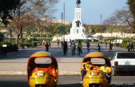 Museo de la Revolucion, La Habana, coco taxis in fron of the museum ExploGuide - Off the beaten path travel and alternative tourism database, offtrack destinations