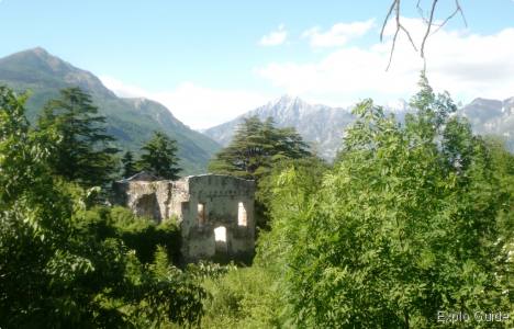 Forte di Fuentes ruins, Colico, Como lake, main buildings ExploGuide - Off the beaten path travel and alternative tourism database, offtrack destinations