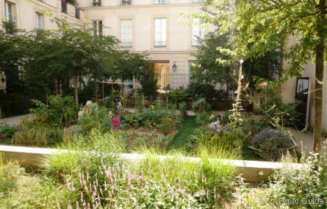 Jardin Anne Frank garden, Le Marais, Paris ExploGuide - Off the Path Travel and Alternative Tourism database
