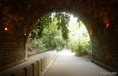 La Promenade Plantée park, Paris 12, tunnel ExploGuide - Off the Path Travel and Alternative Tourism database