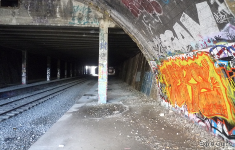 Petite Ceinture sud, lost railraod, Paris, former station ExploGuide - Off the beaten path travel and alternative tourism database, offtrack destinations