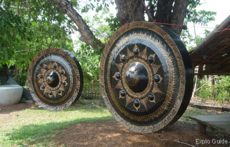 Phibun Mangsahan Gong fabrics, U. Ratchathani Phibun Mangsahan Gong fabrics, U. Ratchathani