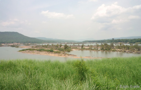 Wat Khong Chiam temple, Khong Chiam, Isan ExploGuide - Off the beaten path travel and alternative tourism database, offtrack destinations