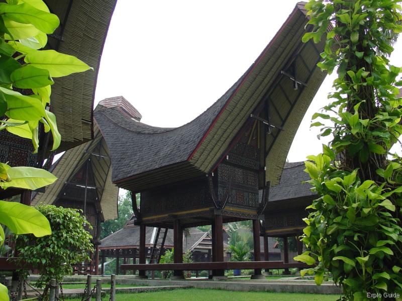 Taman Mini Indonesia Indah | ExploGuide off the path travel