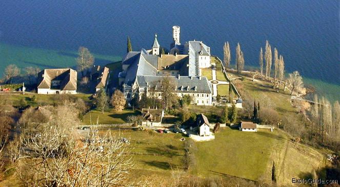 ExploGuide - Off the beaten path travel and alternative tourism database, offtrack destinations