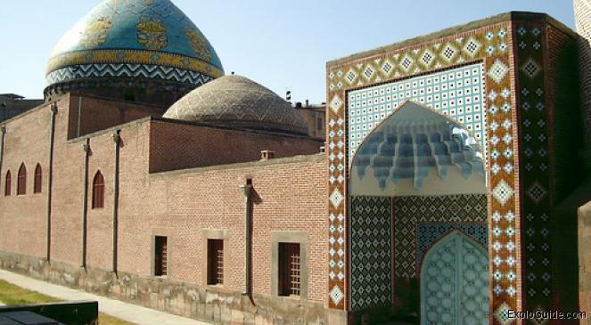 Blue Mosque - Yerevan ExploGuide - Off the beaten path travel and alternative tourism database, offtrack destinations