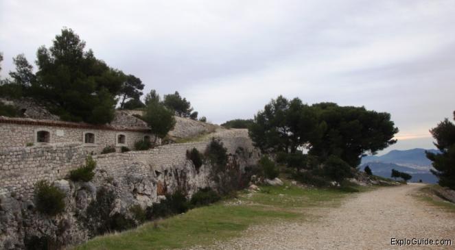 Fort du Gros Cerveau, Ollioules, Toulon ExploGuide - Off the Path Travel and Alternative Tourism database