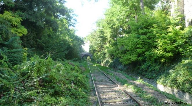 ExploGuide - Off the beaten path travel and alternative tourism database, offtrack destinations