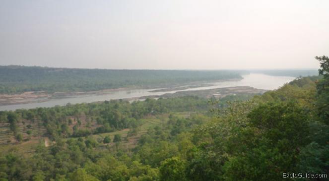 ExploGuide - Off the beaten path travel and alternative tourism database, offtrack destinations